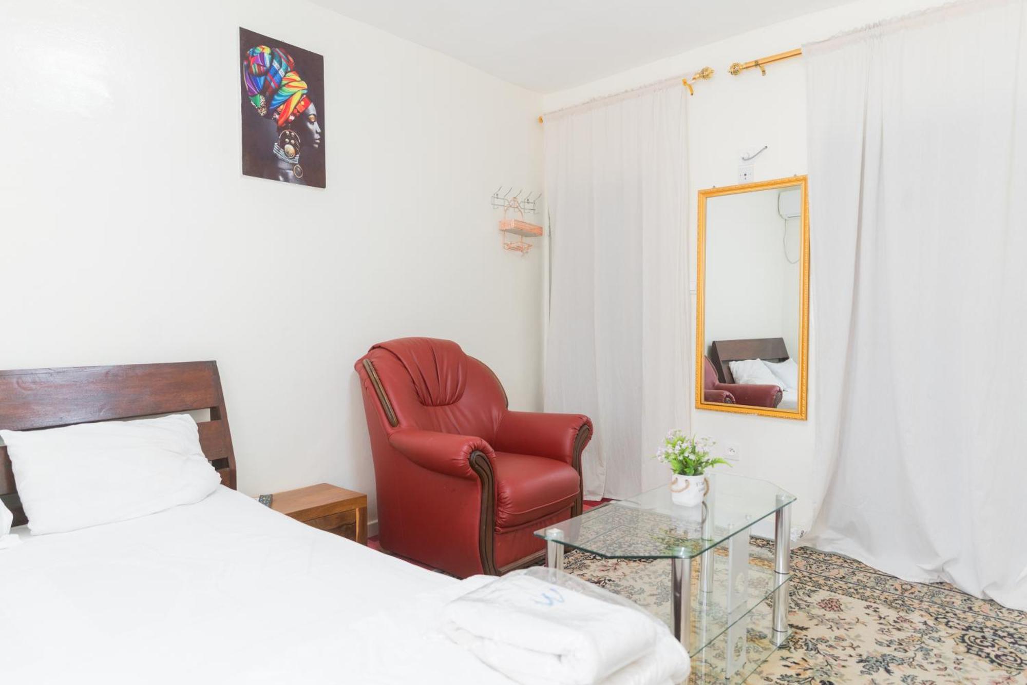 Residence Kane Diallo- Appartements Elegants Et Centraux A Dakar Exterior foto